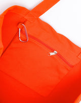 ; Inner pocket with carabiner clip