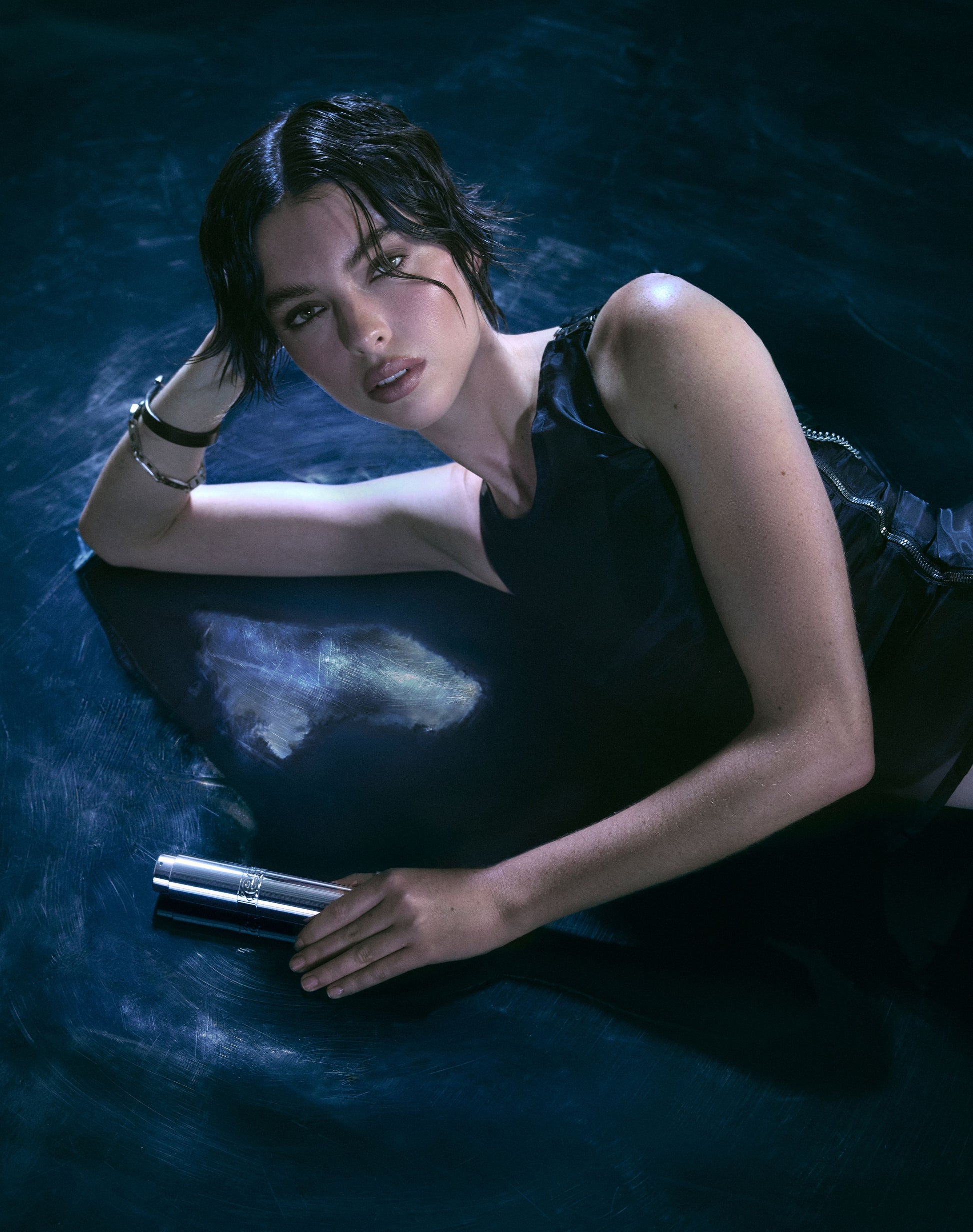 030-night-eau-de-parfum; 30-ml: A warm, spicy scent – inspired by the adventures of the city at night