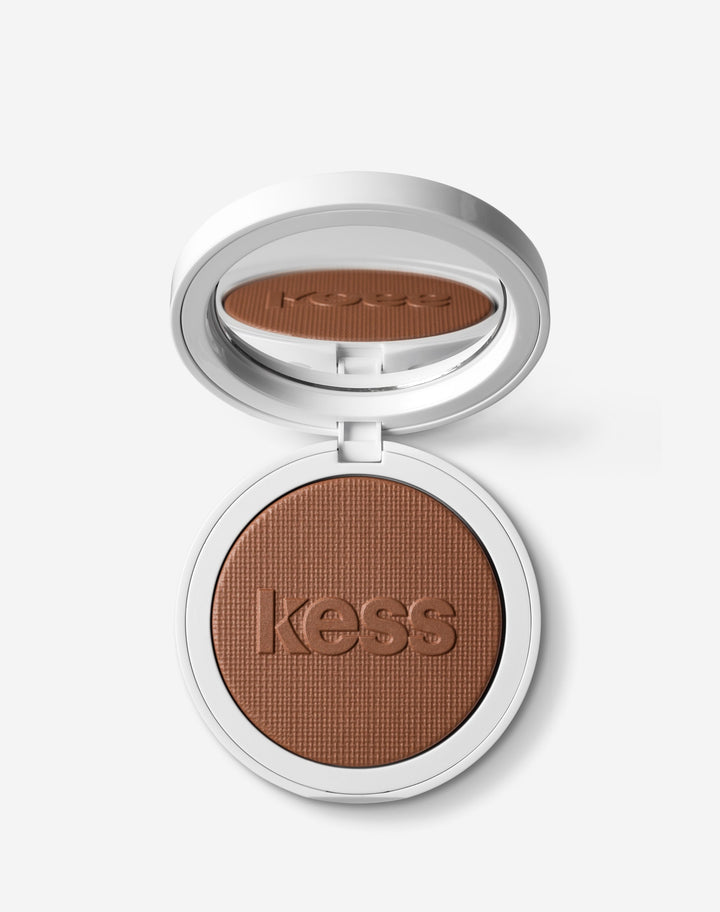 365-bronzer; tan-to-deep: 365 Bronzer in Tan to Deep