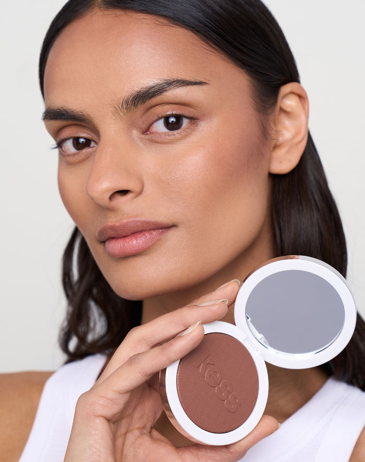 365-bronzer; tan: Melanie wears the 365 Bronzer in Tan