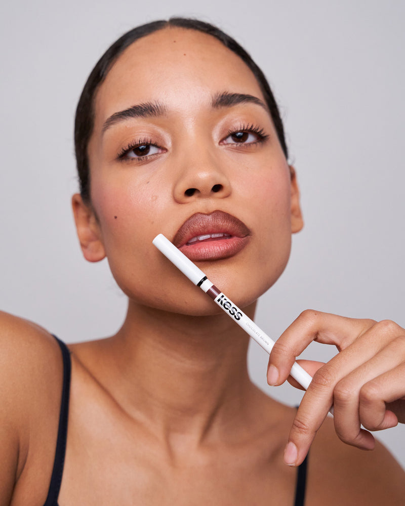 Céline wears the lip liner in Chocolate Brown