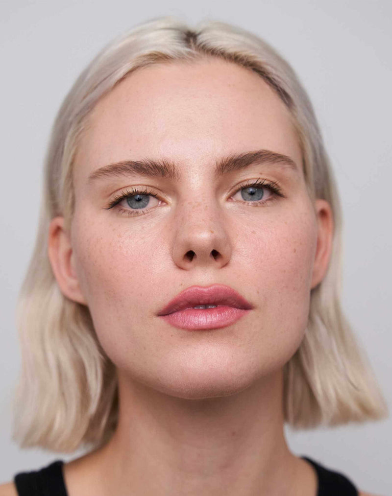 natural-rose; Julia wears the Soft Shape Lip Liner in Natural Rose