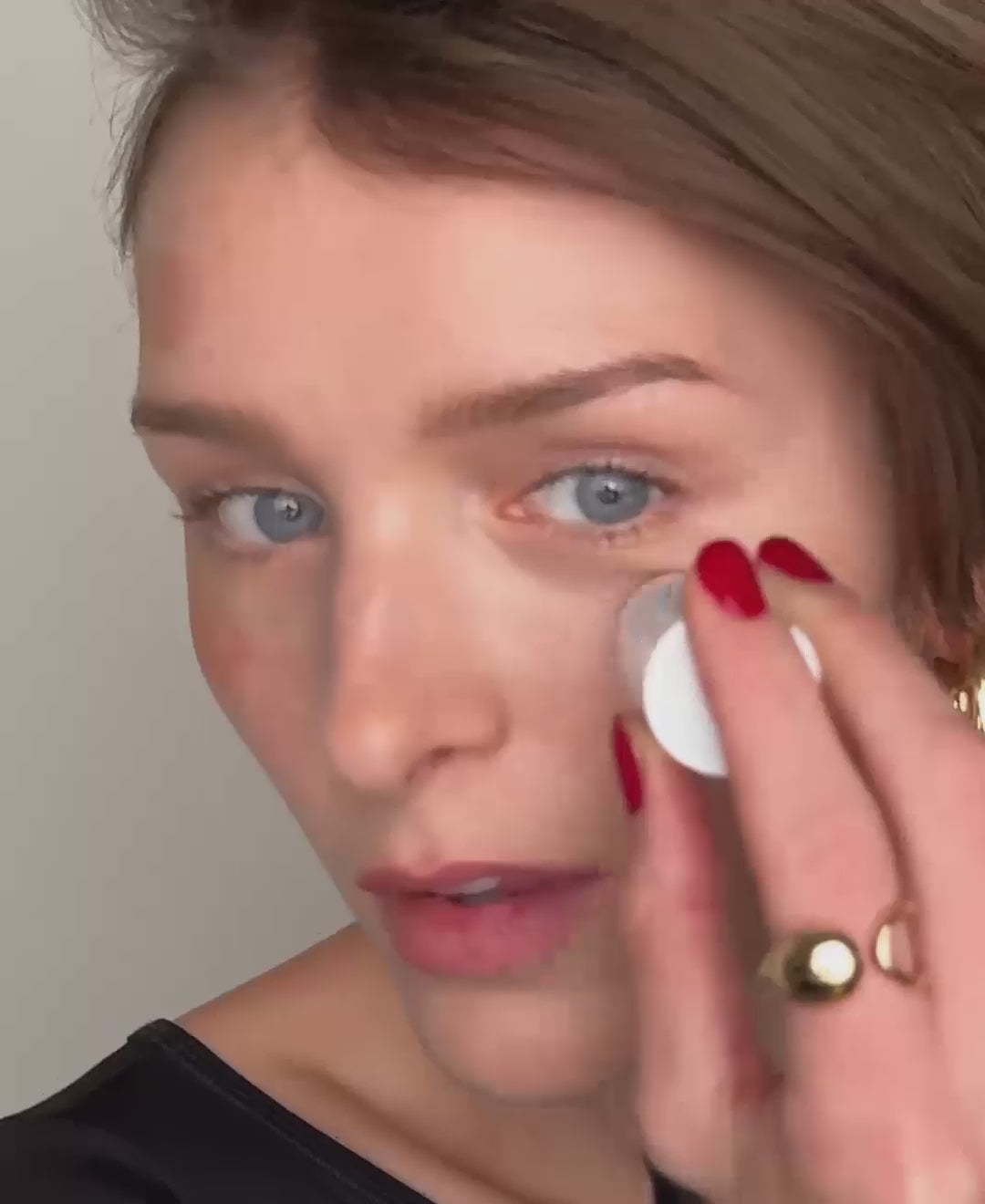 Load video: quiet luxury; Jada shows the Look of the Gift Bag Quiet Luxury