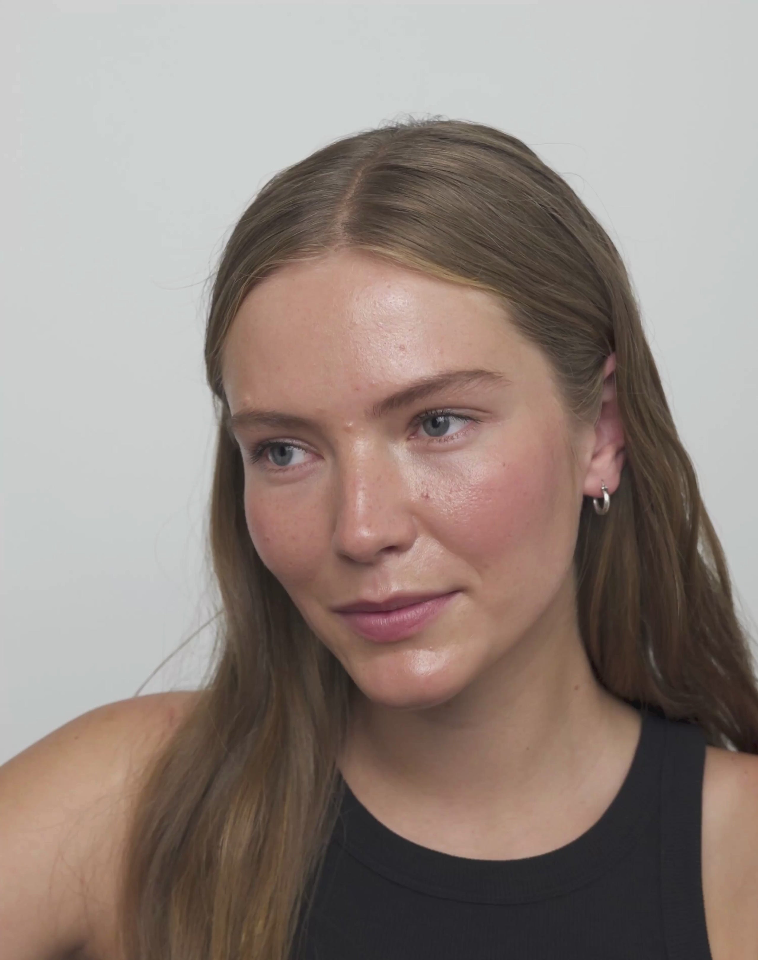 Load video: Set &amp; Blur Setting Powder