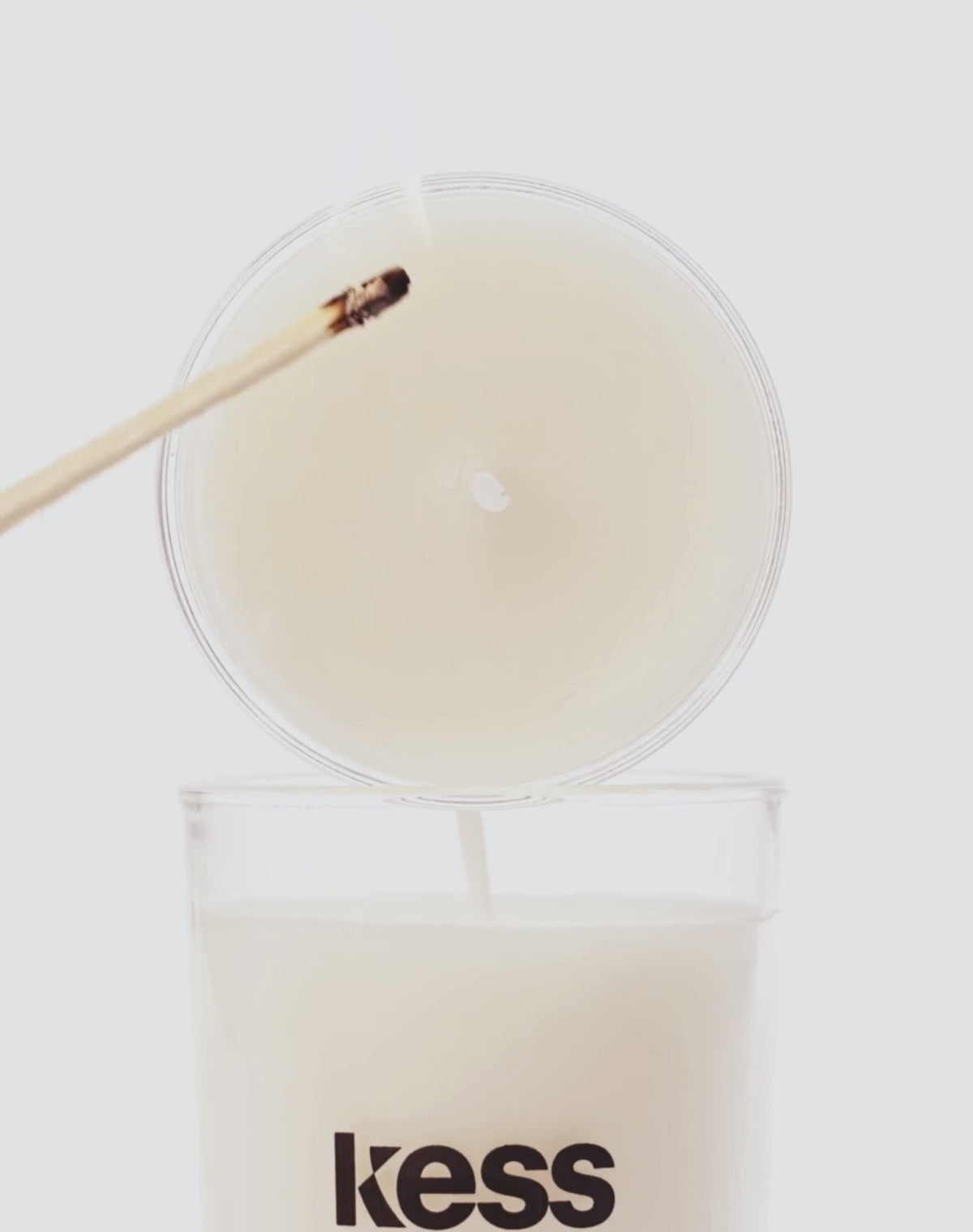 Załaduj wideo: Scented Candle - 030 DAY
