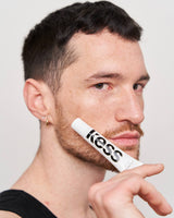 light;Lin nosi krem CC Cream w kolorze Light