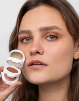 uniwersalny; Ingel nosi Eyeshadow Tower w kolorze Universal